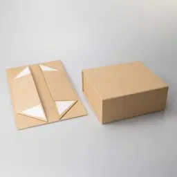 Foldable presentation boxes